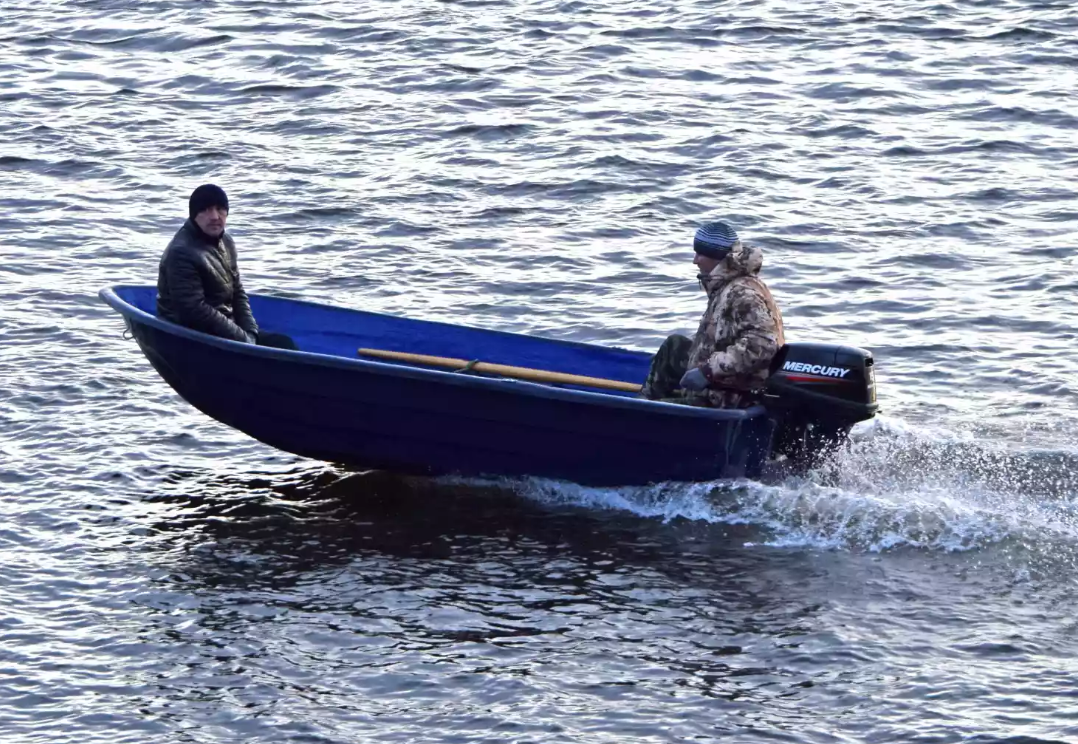 Стеклопластиковая лодка Neman-340 (тримаран) в Братске