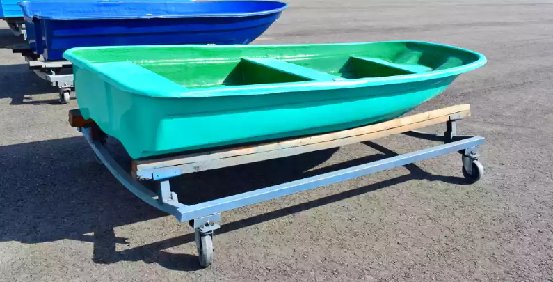 Стеклопластиковая лодка Старт (тримаран) в Братске