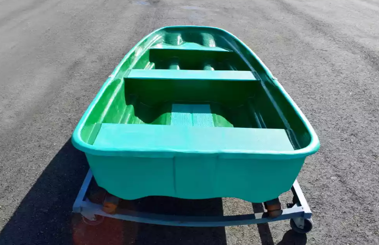 Стеклопластиковая лодка Старт (тримаран) в Братске