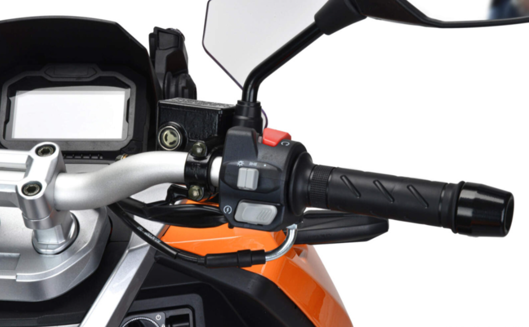 Скутер MOTOLAND (МОТОЛЕНД) T-MAX 150 в Братске