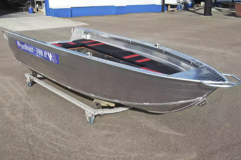 Алюминиевая лодка Wyatboat-390РМ увеличенный борт в Братске