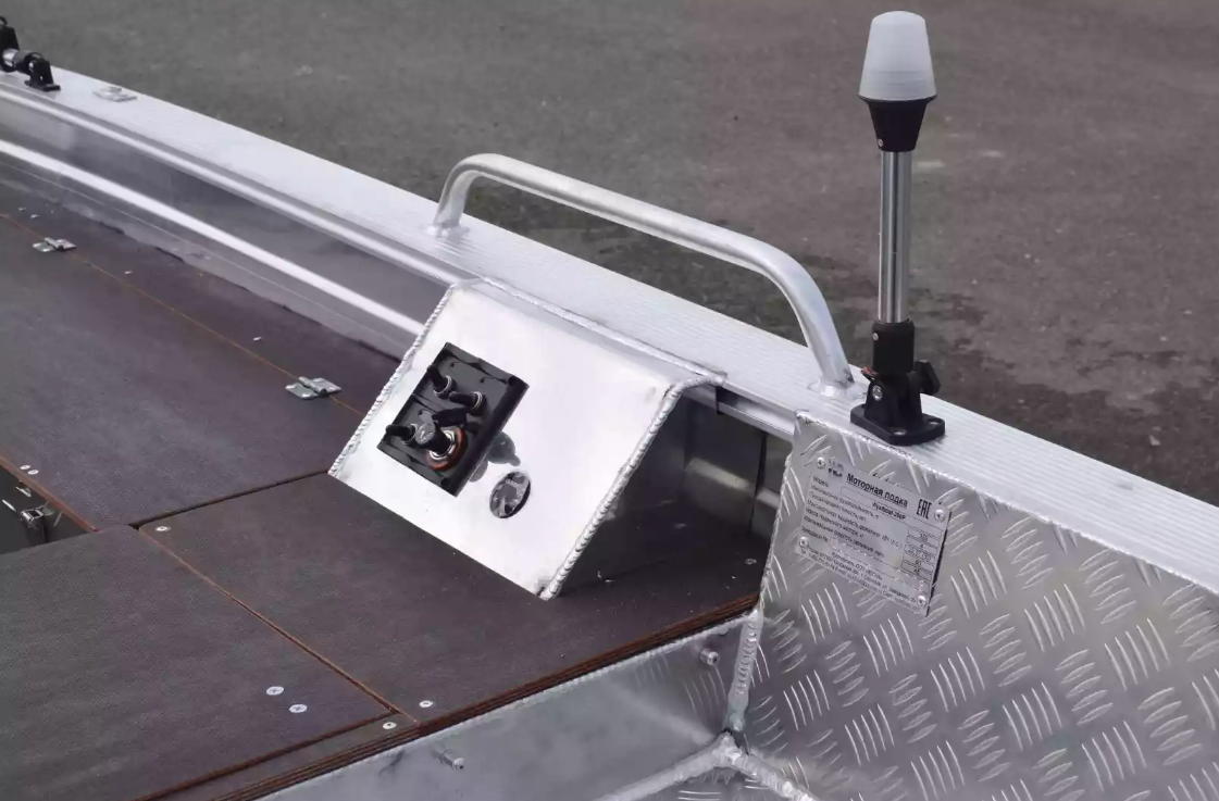 Алюминиевая лодка Wyatboat-390РМ в Братске