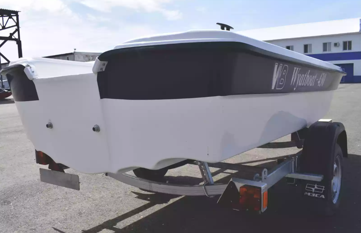 Стеклопластиковая лодка Wyatboat 430 тримаран в Братске