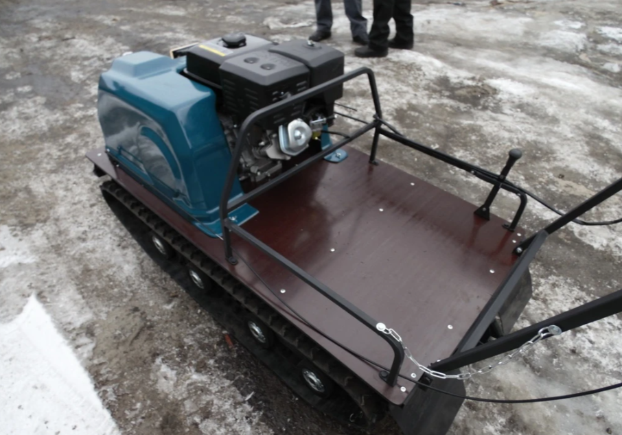 Мотобуксировщик AhtaR LR13 с реверс-вариатором Буран (задний ход) в Братске