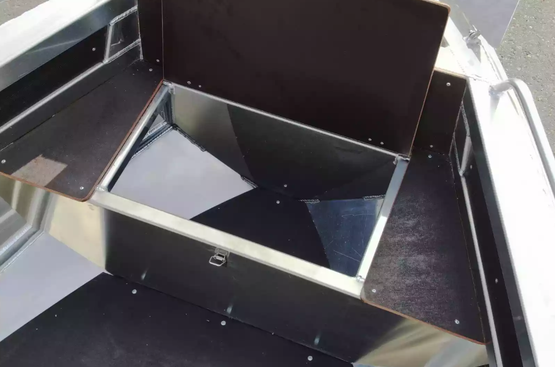 Алюминиевая лодка  Неман-480 Р в Братске