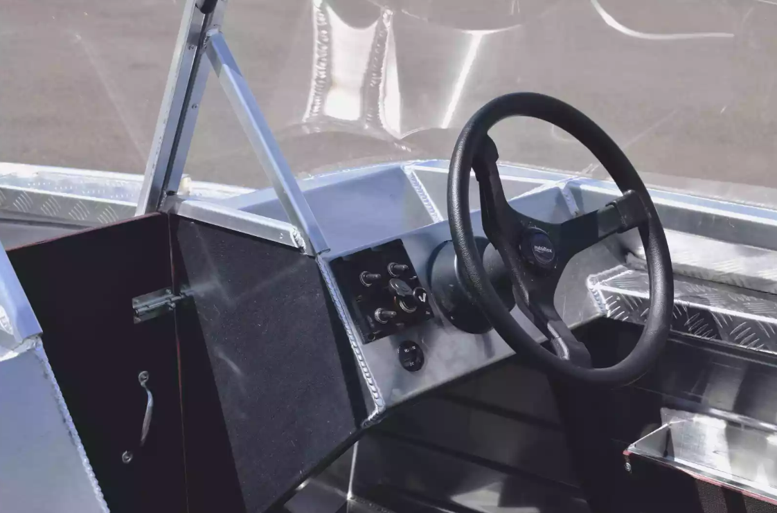 Алюминиевая лодка Wyatboat-390 DCM в Братске