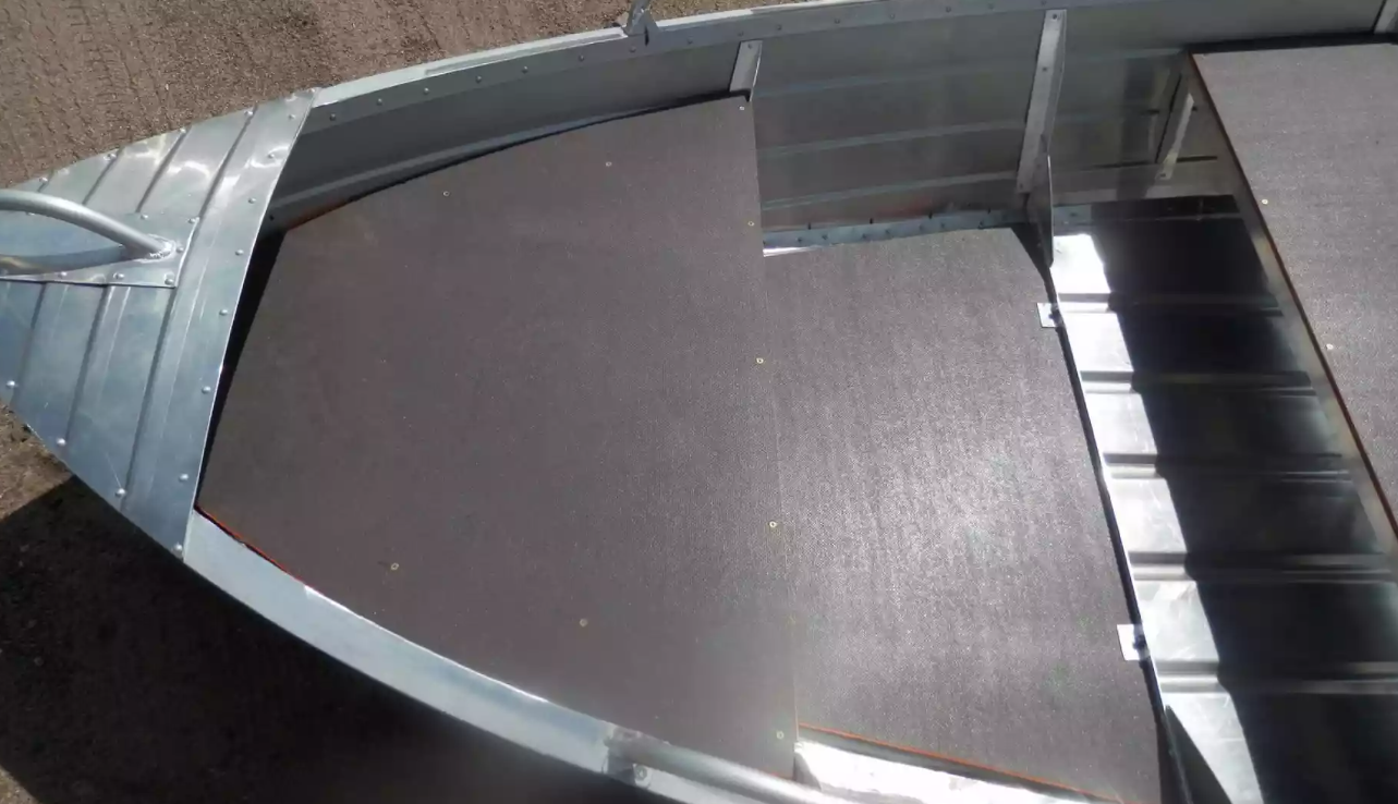 Алюминиевая лодка Вятка-Профи 32 в Братске