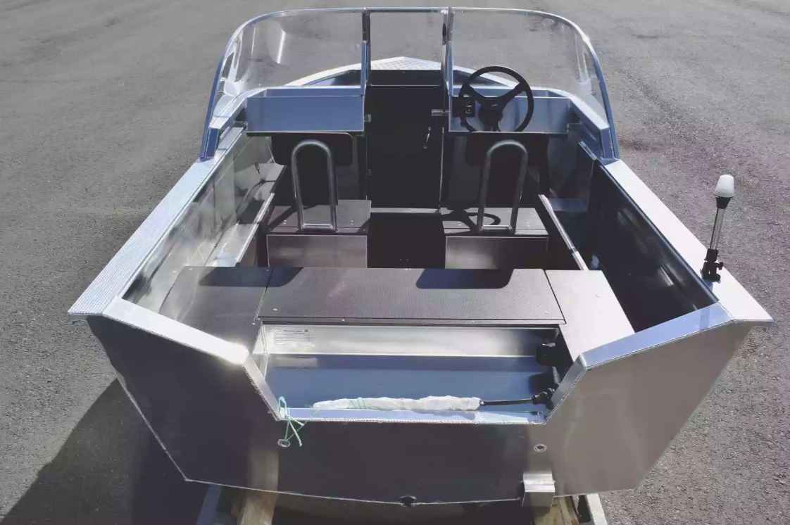 Алюминиевая лодка  Неман-400 DCM в Братске