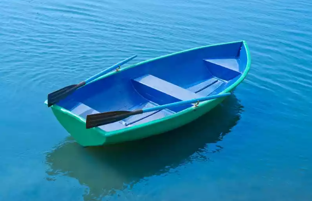 Стеклопластиковая лодка Дельфин в Братске