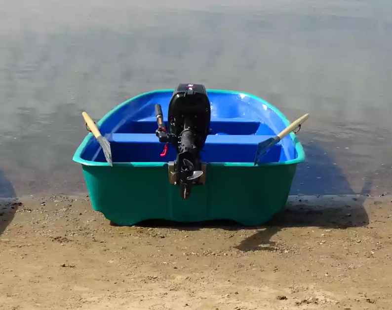 Стеклопластиковая лодка Старт (тримаран) в Братске