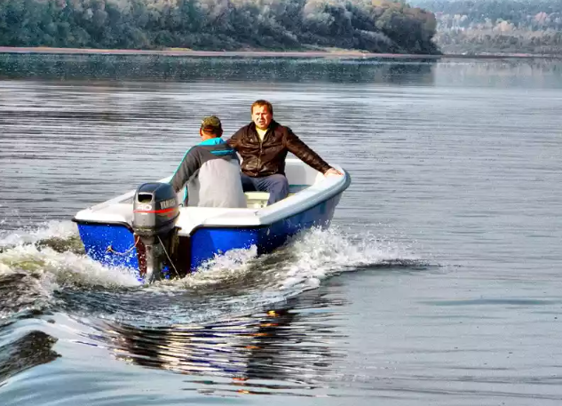 Стеклопластиковая лодка Wyatboat 430 тримаран в Братске