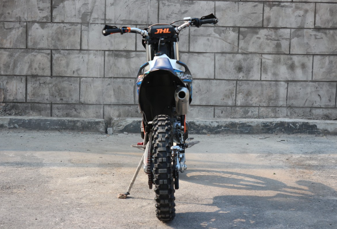 Мотоцикл JHLMOTO JHL Z3 CB250 (172FMM-3A) в Братске