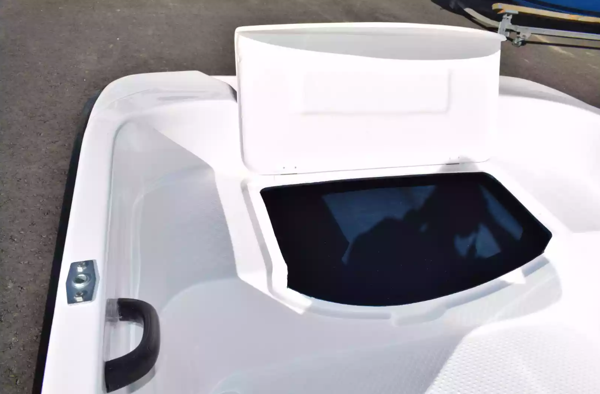 Стеклопластиковая лодка Пингвин (тримаран) в Братске