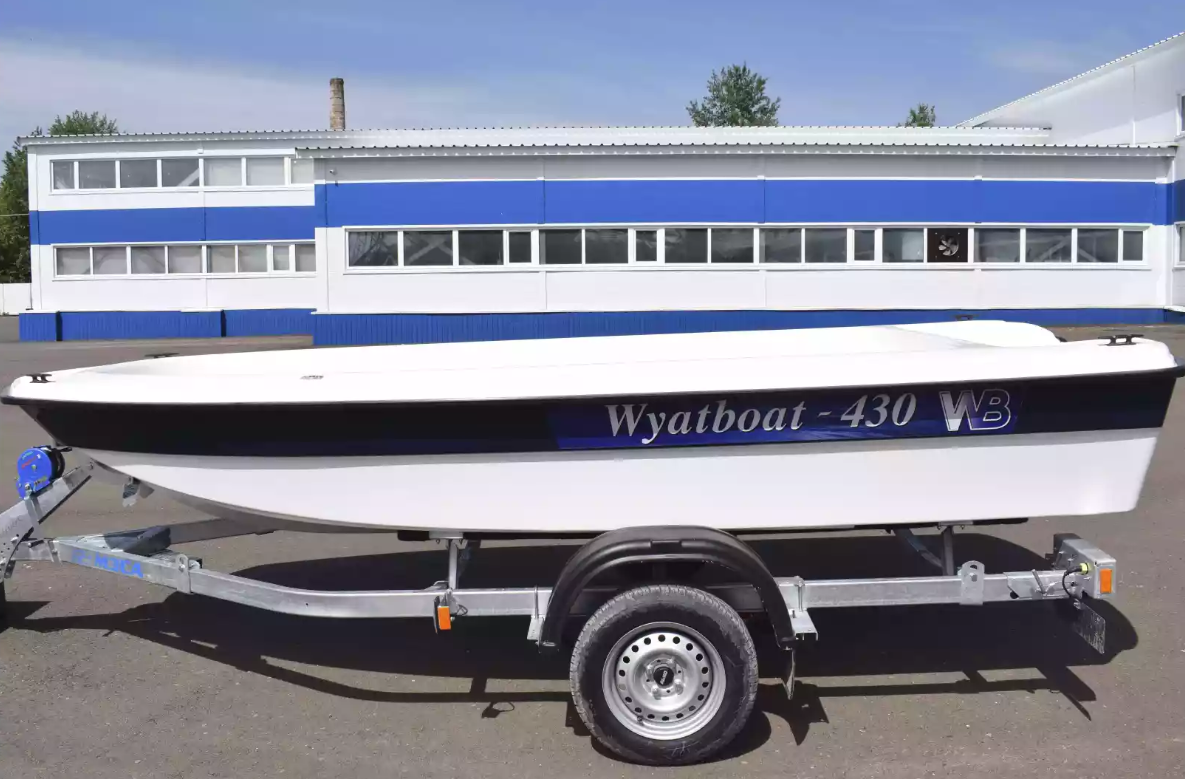 Стеклопластиковая лодка Wyatboat 430 тримаран в Братске