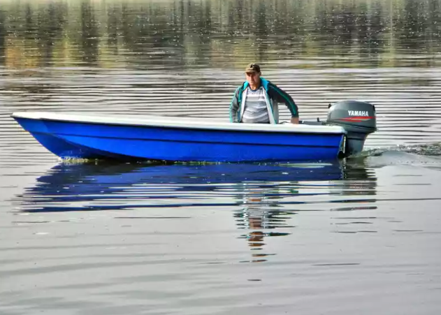 Стеклопластиковая лодка Wyatboat 430 тримаран в Братске