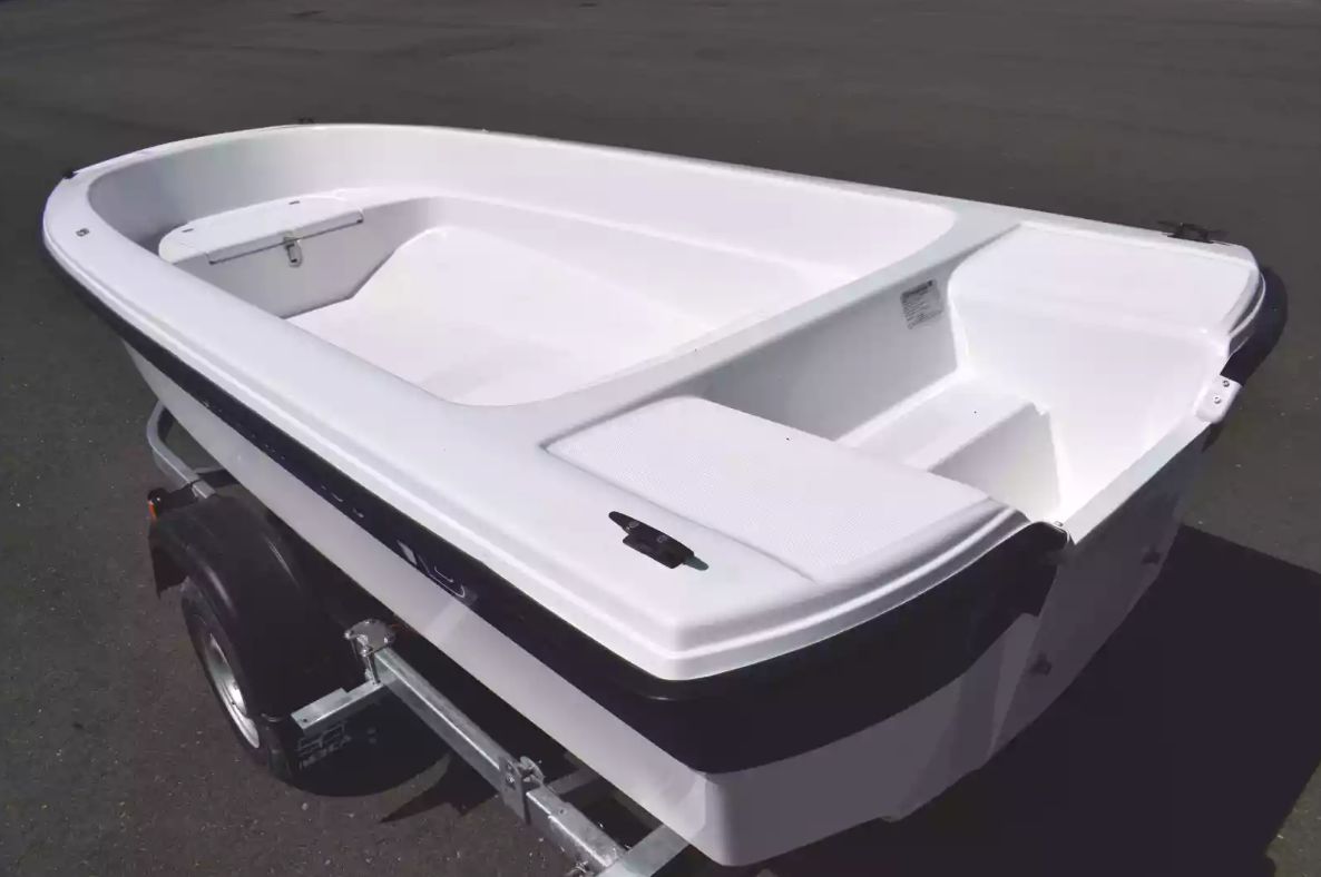 Стеклопластиковая лодка Wyatboat 430 тримаран в Братске