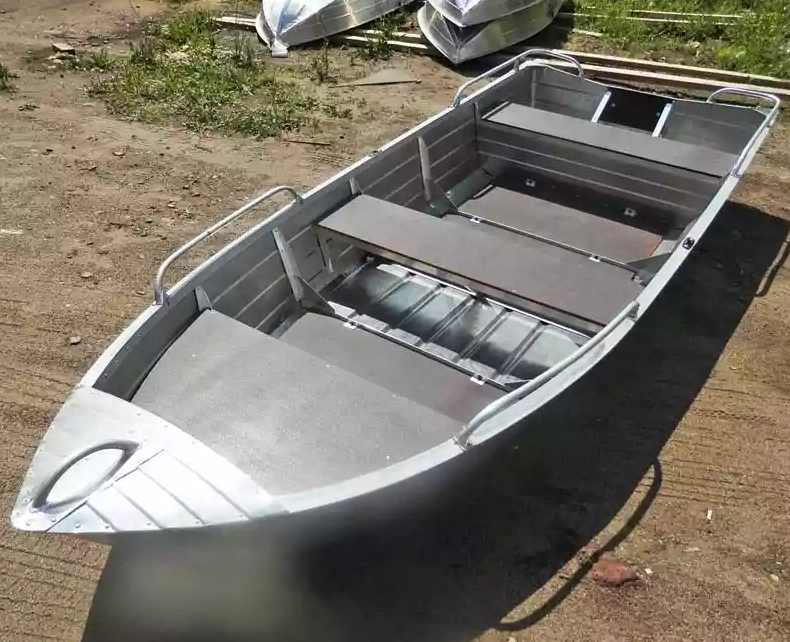 Алюминиевая лодка Вятка-Профи 37 в Братске