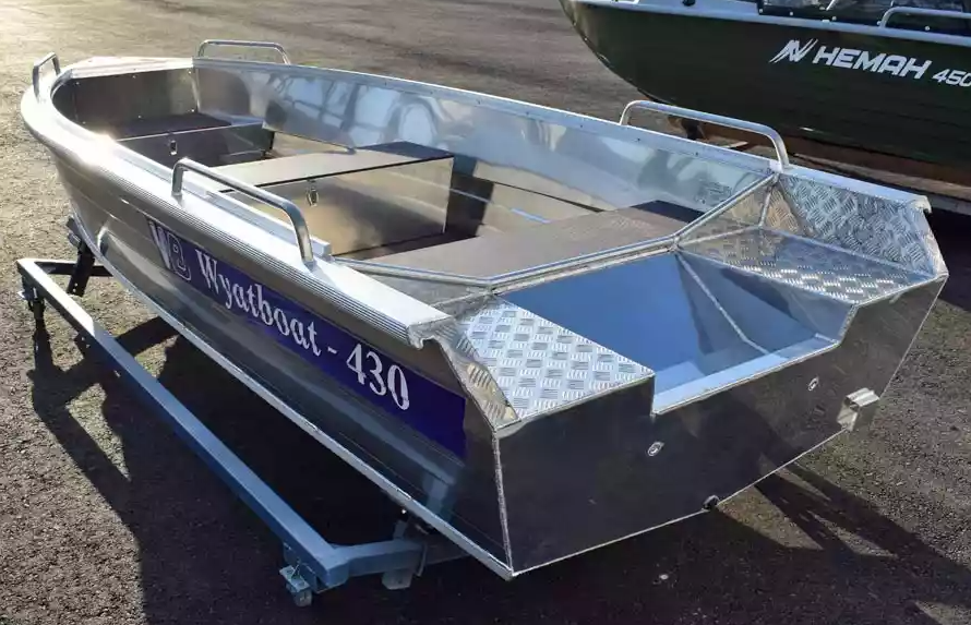 Алюминиевая лодка  Wyatboat-430 Р в Братске