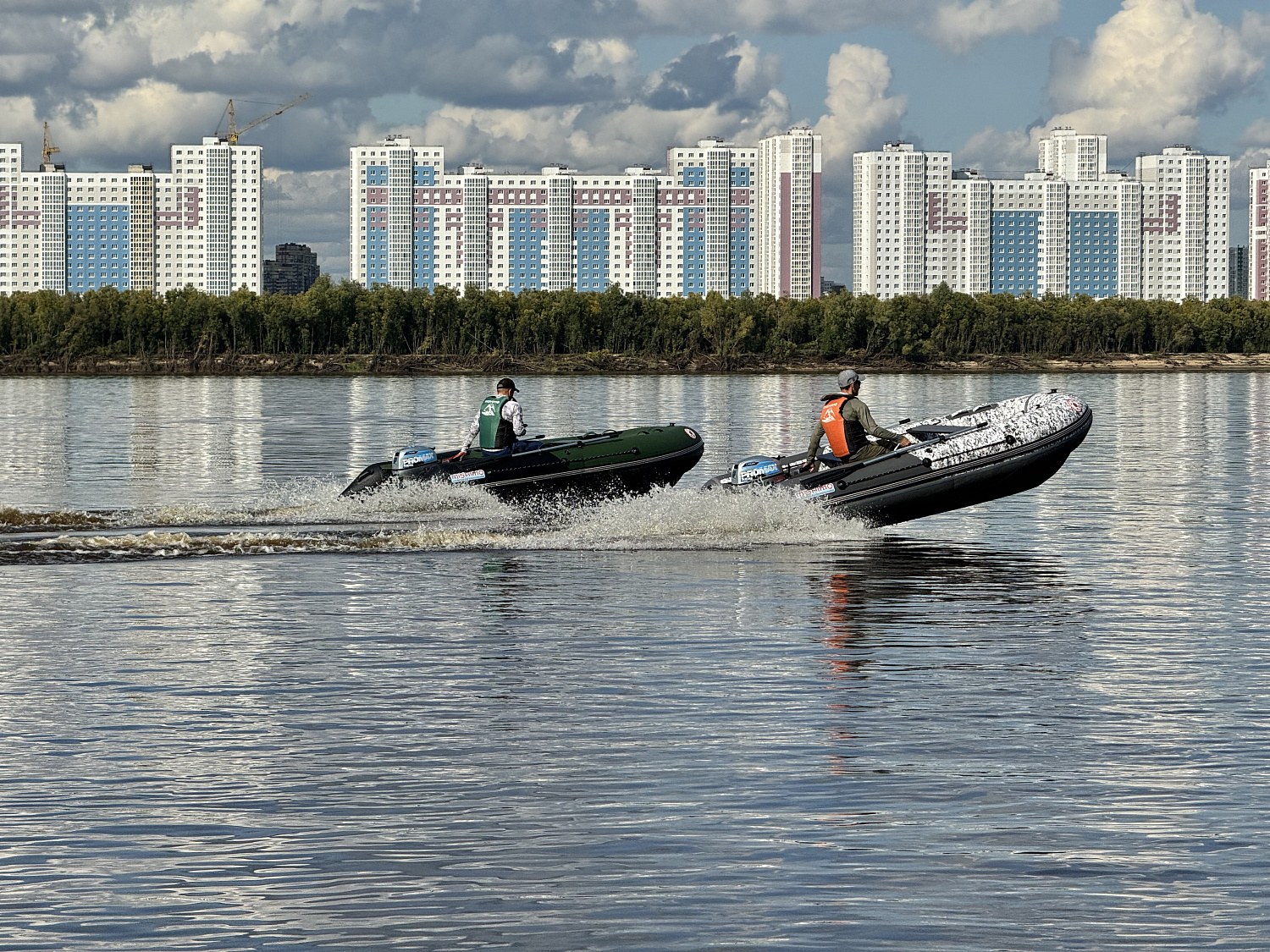 Лодка MISHIMO BIG FLOOR 440 в Братске