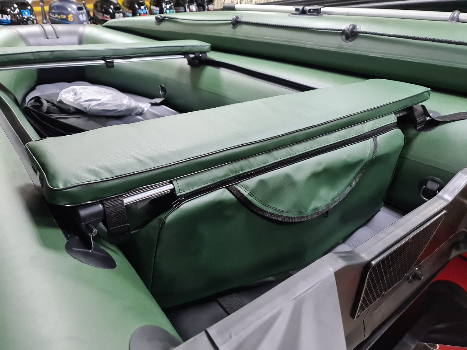 КОМПЛЕКТ МЯГКИХ НАКЛАДОК С СУМКОЙ ДЛЯ ЛОДОК 90Х20 ЗЕЛЕНЫЙ в Братске