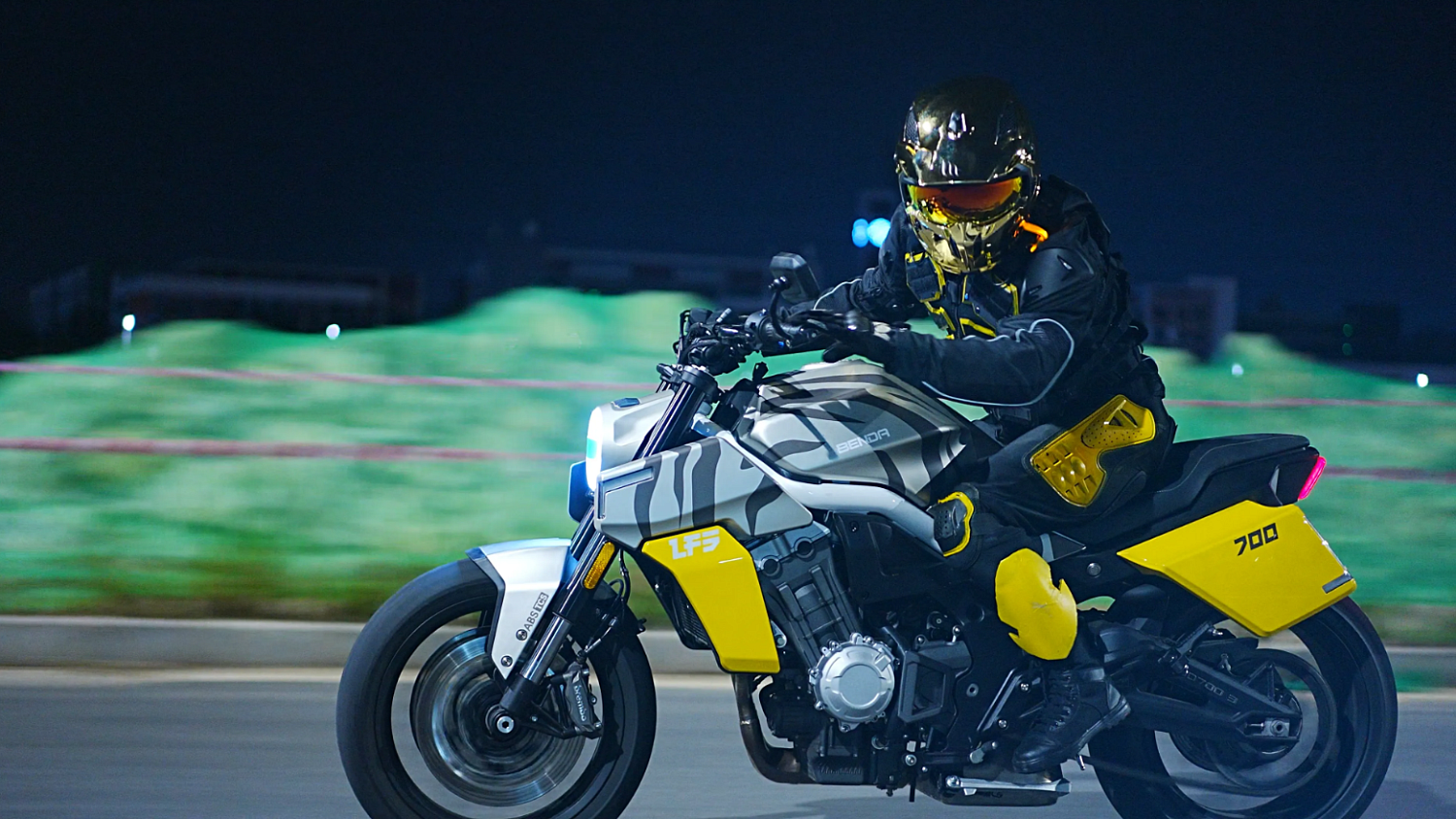 Мотоцикл Benda LFS 700 в Братске